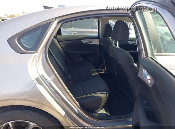 3KPF24AD3RE837052 2024 KIA FORTE Gray Widok naklejki z numerem VIN