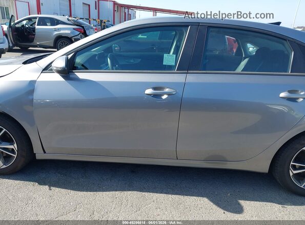 3KPF24AD3RE837052 2024 KIA FORTE Gray Widok wnętrza 360 stopni