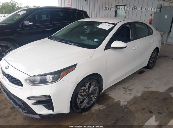 3KPF24AD4KE046597 2019 KIA FORTE White წინა მარცხენა ხედი სამი მეოთხედიდან
