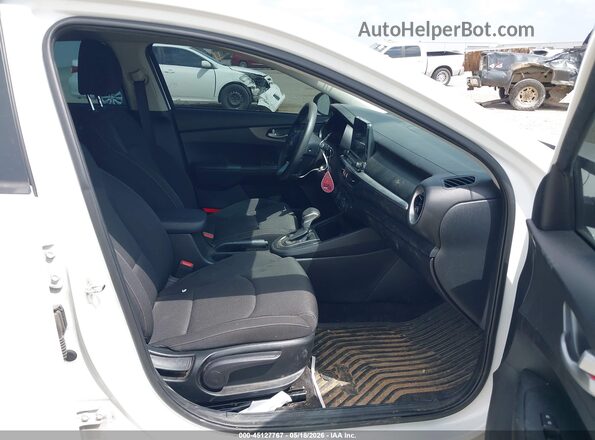 3KPF24AD4LE191110 2020 KIA FORTE White Front interior view