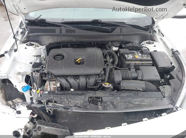 3KPF24AD4NE465957 2022 KIA FORTE White Հետևի տեսք