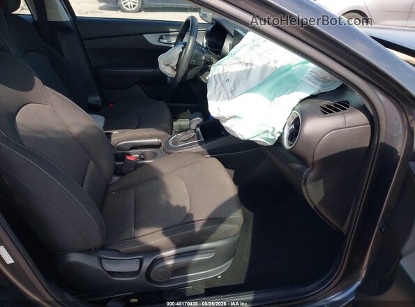 3KPF24AD4PE589844 2023 KIA FORTE Gray Widok wnętrza z przodu