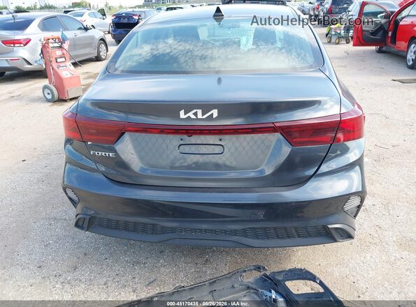 3KPF24AD4PE589844 2023 KIA FORTE Gray 