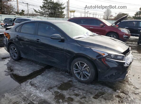 3KPF24AD4RE697593 2024 KIA FORTE Black Delantero derecho