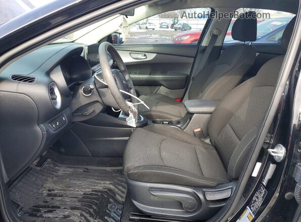 3KPF24AD4RE697593 2024 KIA FORTE Black Vista interior delantera
