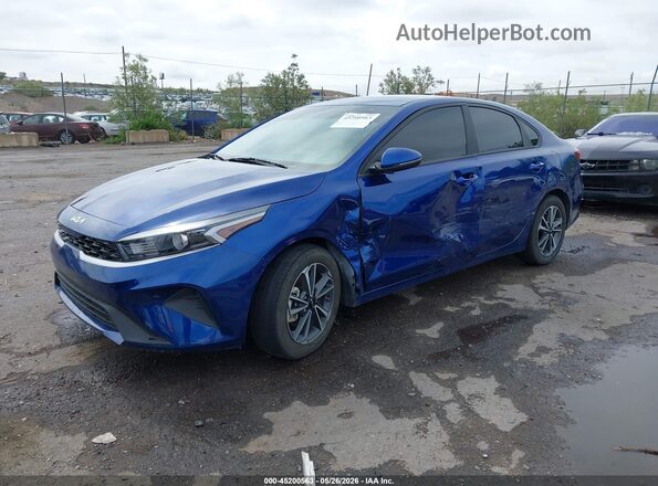 3KPF24AD4RE698744 2024 KIA FORTE Blue Przód lewy