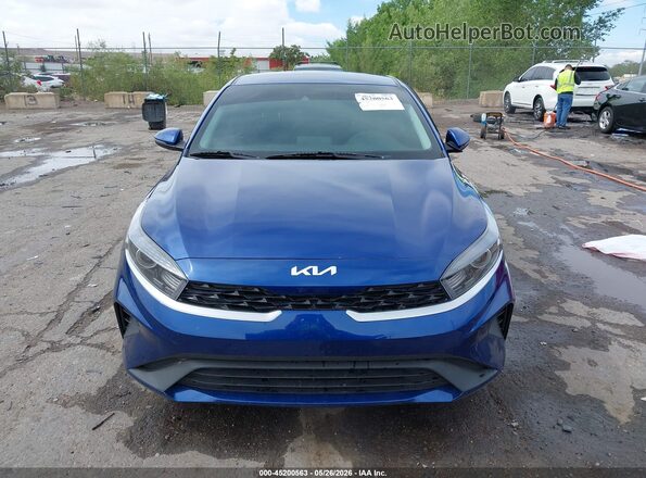 3KPF24AD4RE698744 2024 KIA FORTE Blue Widok zestawu wskaźników
