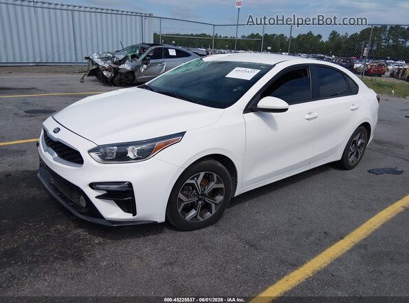 3KPF24AD5ME345244 2021 KIA FORTE White Առջևի ձախ երեք քառորդ տեսարան