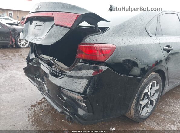 3KPF24AD5ME366403 2021 KIA FORTE Black Vista frontal