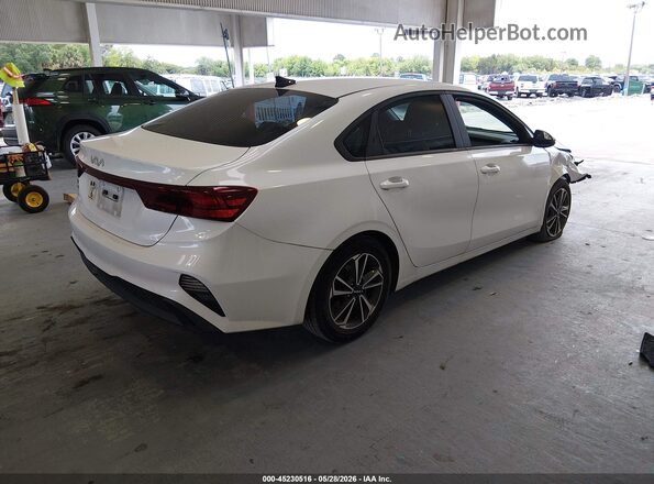 3KPF24AD5NE424995 2022 KIA FORTE White Rear right