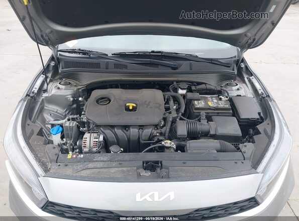 3KPF24AD5RE760183 2024 KIA FORTE Gray Vista trasera