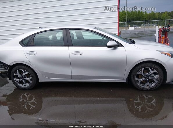 3KPF24AD6LE147948 2020 KIA FORTE Silver Vista interior trasera