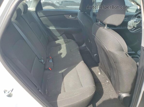 3KPF24AD6ME336813 2021 KIA FORTE White 