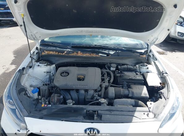 3KPF24AD6ME357953 2021 KIA FORTE White Вид ззаду