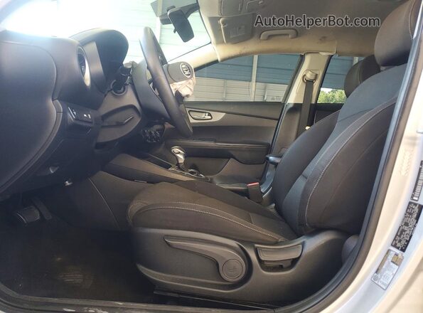 3KPF24AD7ME278985 2021 KIA FORTE Gray 