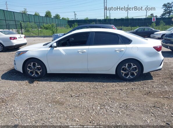 3KPF24AD7ME302590 2021 KIA FORTE White სალონის 360-გრადუსიანი ხედი