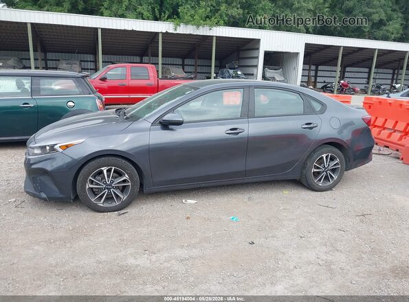 3KPF24AD7PE594990 2023 KIA FORTE Gray Widok wnętrza 360 stopni