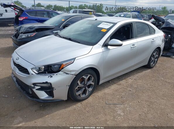 3KPF24AD8KE090652 2019 KIA FORTE Silver Առջևի ձախ երեք քառորդ տեսարան