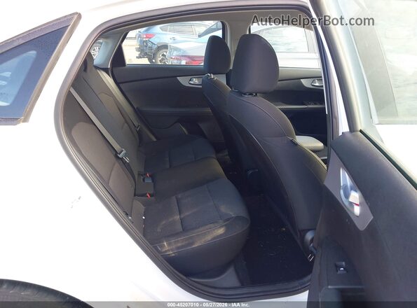 3KPF24AD8PE650306 2023 KIA FORTE White Vista de la etiqueta del VIN