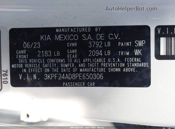 3KPF24AD8PE650306 2023 KIA FORTE White Vista del compartimento del motor