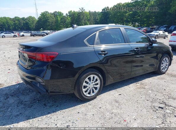 3KPF24AD8RE711219 2024 KIA FORTE Black Tył prawy