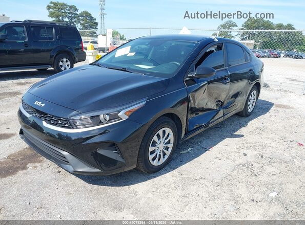 3KPF24AD8RE711219 2024 KIA FORTE Black Przód lewy