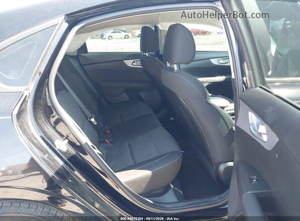 3KPF24AD8RE711219 2024 KIA FORTE Black Widok naklejki z numerem VIN