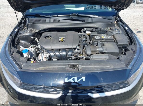 3KPF24AD8RE711219 2024 KIA FORTE Black Widok z tyłu