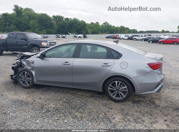 3KPF24AD8RE784381 2024 KIA FORTE Silver სალონის 360-გრადუსიანი ხედი