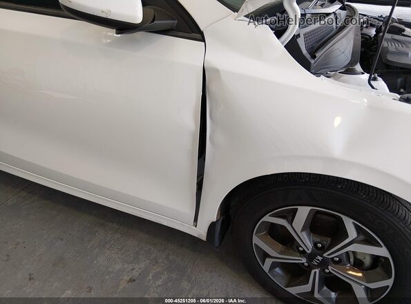 3KPF24AD9LE197114 2020 KIA FORTE White Widok z przodu