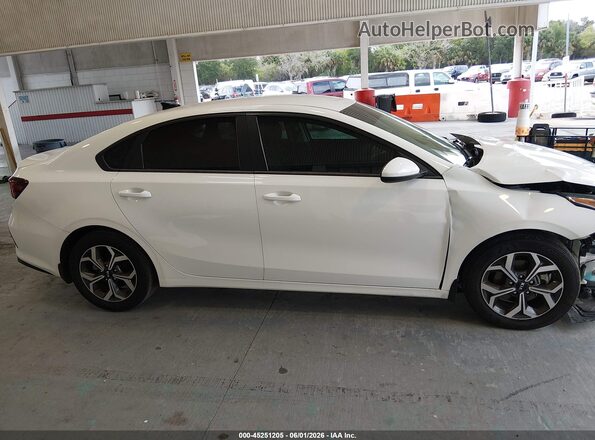 3KPF24AD9LE197114 2020 KIA FORTE White Widok wnętrza 360 stopni