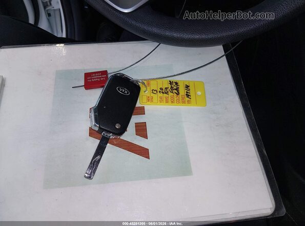 3KPF24AD9LE197114 2020 KIA FORTE White Widok deski rozdzielczej