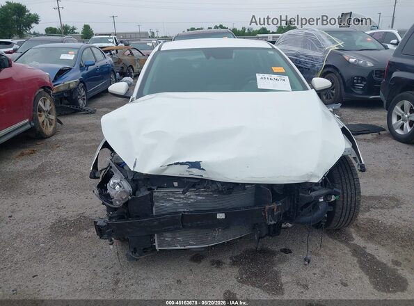 3KPF24AD9ME337583 2021 KIA FORTE White Widok wnętrza z tyłu
