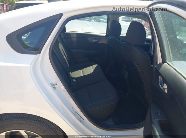 3KPF24AD9ME340421 2021 KIA FORTE White Widok naklejki z numerem VIN