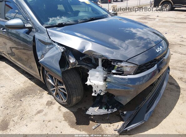 3KPF24AD9NE465047 2022 KIA FORTE Gray Front view