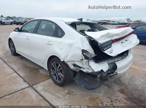3KPF24AD9NE466960 2022 KIA FORTE White Trasero izquierdo