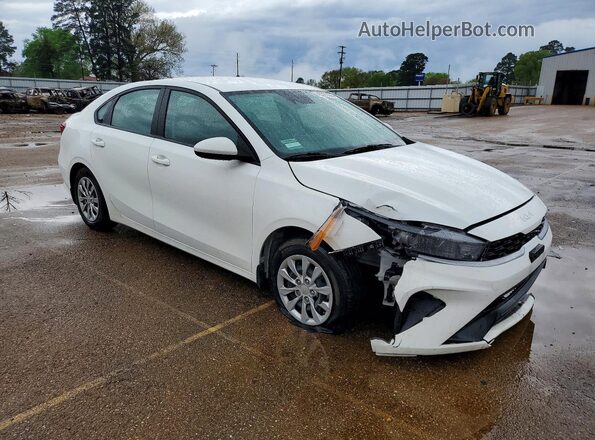 3KPF24AD9RE710385 2024 KIA FORTE White Передня права чверть