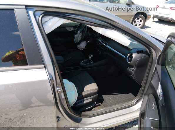 3KPF24AD9RE732919 2024 KIA FORTE Silver წინა სალონის ხედი