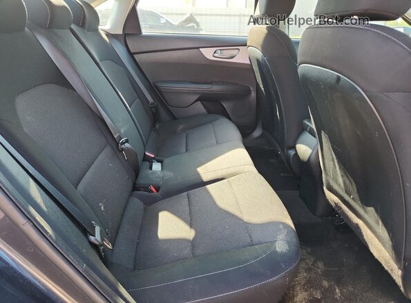 3KPF24AD9RE803889 2024 KIA FORTE Gray 