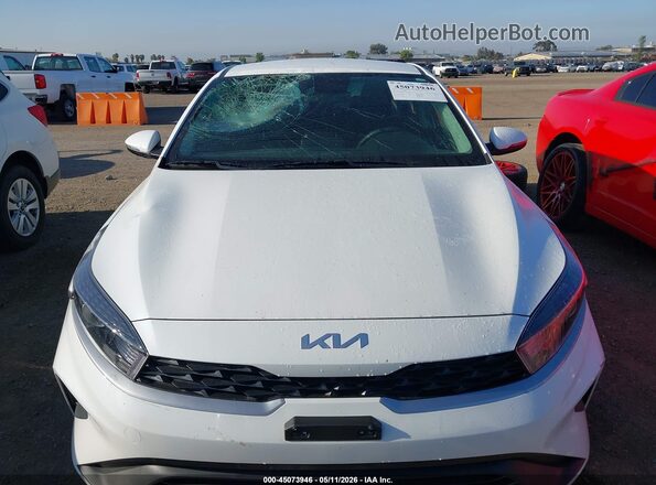 3KPF24AD9RE830168 2024 KIA FORTE White Սարքավորումների վահանակի տեսք