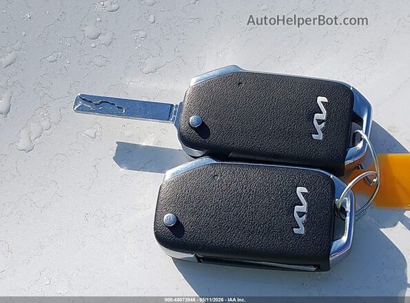 3KPF24AD9RE830168 2024 KIA FORTE White Առջևի վահանակի տեսք