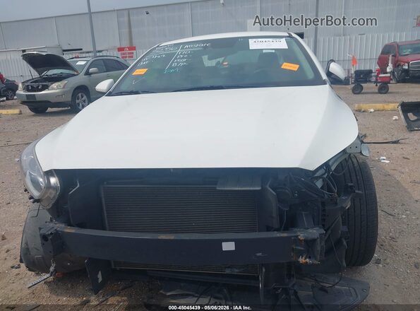 3KPF24ADXLE259054 2020 KIA FORTE White Rear interior view