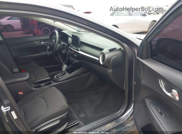 3KPF24ADXME267740 2021 KIA FORTE Gray Սալոնի դիմացի տեսք