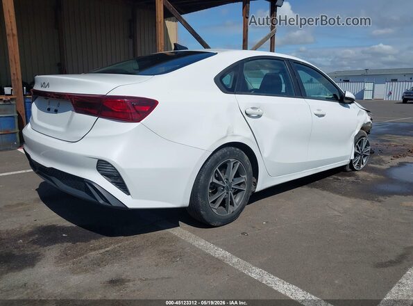 3KPF24ADXNE430453 2022 KIA FORTE White Tył prawy