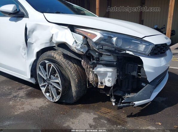 3KPF24ADXNE430453 2022 KIA FORTE White Widok z przodu