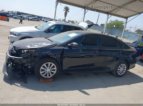3KPF24ADXPE562003 2023 KIA FORTE Black Widok wnętrza 360 stopni