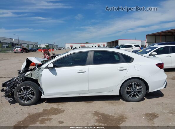 3KPF24ADXPE665826 2023 KIA FORTE White 