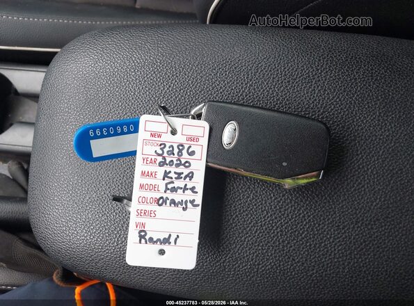 3KPF34AD0LE168209 2020 KIA FORTE Red Вид панелі приладів
