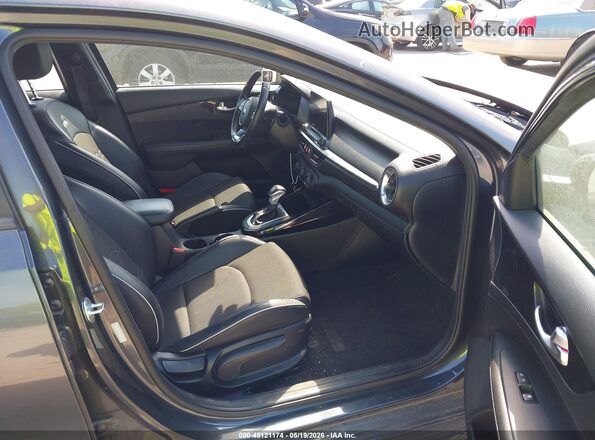3KPF34AD0ME280669 2021 KIA FORTE Gray 
