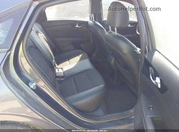 3KPF34AD0ME280669 2021 KIA FORTE Gray 